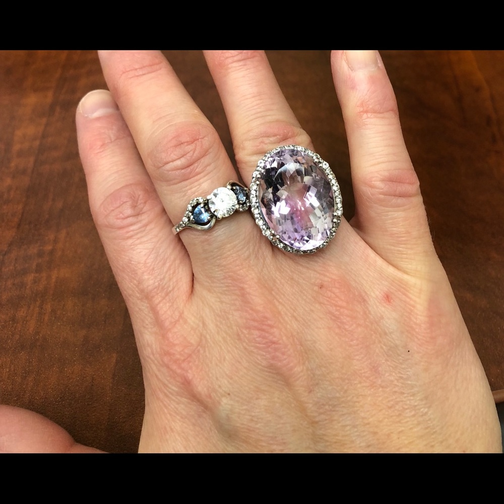 22.10ct natural faceted oval orchid amethyst ring